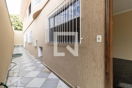 Casa à venda com 200m², 3 quartos e 4 vagas Casa à venda com 200m², 3 quartos e 4 vagasÁrea Externa