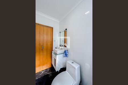 Casa à venda com 110m², 2 quartos e 2 vagasBanheiro