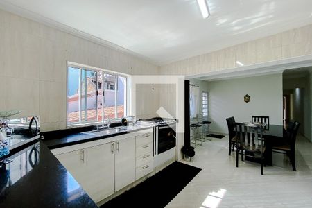 Casa à venda com 110m², 2 quartos e 2 vagasCozinha