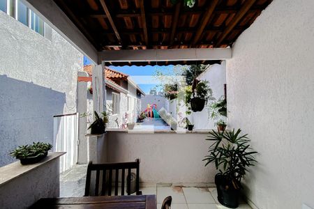 Casa à venda com 110m², 2 quartos e 2 vagasChurrasqueira