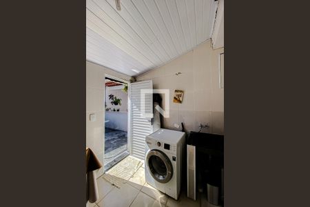 Casa à venda com 110m², 2 quartos e 2 vagasLavanderia