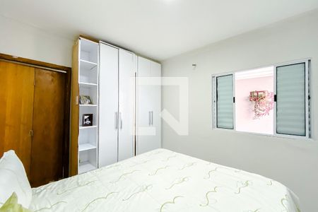 Casa à venda com 110m², 2 quartos e 2 vagasQuarto 2 - Suíte