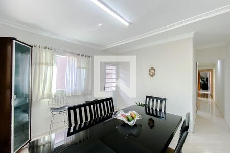 Casa à venda com 110m², 2 quartos e 2 vagasCozinha