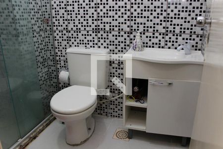 Apartamento à venda com 90m², 2 quartos e 1 vaga Apartamento à venda com 90m², 2 quartos e 1 vagaBanheiro 1