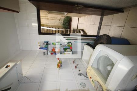 Casa à venda com 270m², 3 quartos e 2 vagasÁrea de Serviço