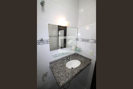 Casa à venda com 270m², 3 quartos e 2 vagasBanheiro da Suíte