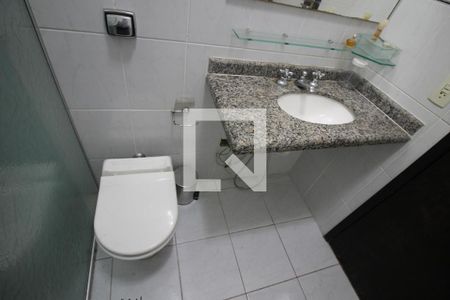 Casa à venda com 270m², 3 quartos e 2 vagasBanheiro da Suíte