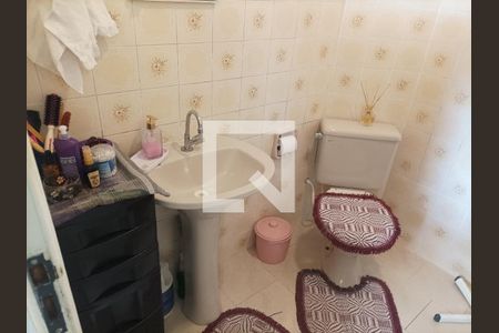 Casa à venda com 108m², 2 quartos e 2 vagasBanheiro 02