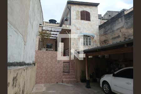 Casa à venda com 108m², 2 quartos e 2 vagasFachada