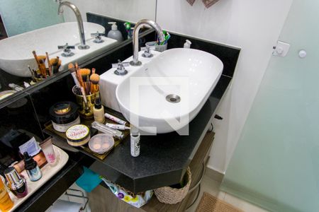 Casa à venda com 200m², 3 quartos e 4 vagas Casa à venda com 200m², 3 quartos e 4 vagasBanheiro do quarto 1