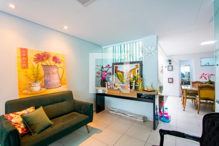 Casa à venda com 200m², 3 quartos e 4 vagas Casa à venda com 200m², 3 quartos e 4 vagasHall de entrada