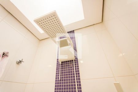 Casa à venda com 200m², 3 quartos e 4 vagas Casa à venda com 200m², 3 quartos e 4 vagasBanheiro do quarto 2