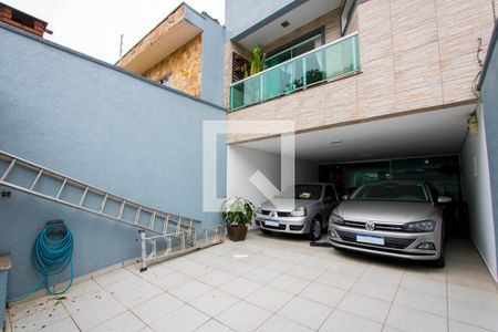 Casa à venda com 200m², 3 quartos e 4 vagas Casa à venda com 200m², 3 quartos e 4 vagasGaragem