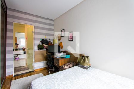 Casa à venda com 200m², 3 quartos e 4 vagas Casa à venda com 200m², 3 quartos e 4 vagasQuarto 2 - Suíte