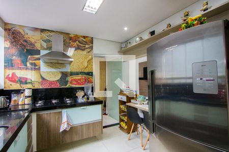 Casa à venda com 200m², 3 quartos e 4 vagas Casa à venda com 200m², 3 quartos e 4 vagasCozinha