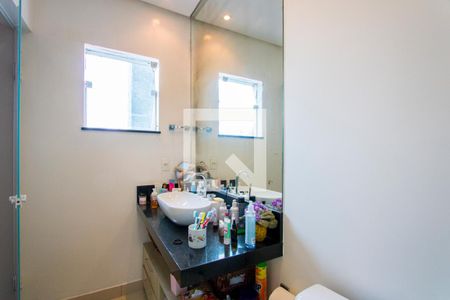 Casa à venda com 200m², 3 quartos e 4 vagas Casa à venda com 200m², 3 quartos e 4 vagasBanheiro do quarto 3