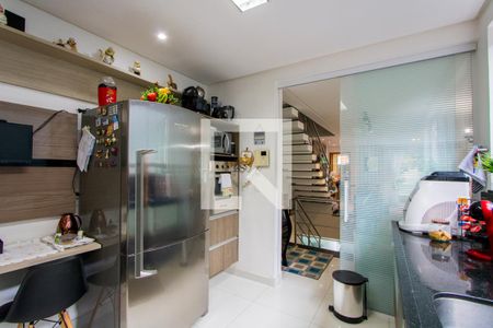 Casa à venda com 200m², 3 quartos e 4 vagas Casa à venda com 200m², 3 quartos e 4 vagasCozinha