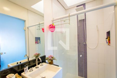 Casa à venda com 200m², 3 quartos e 4 vagas Casa à venda com 200m², 3 quartos e 4 vagasBanheiro do quarto 2