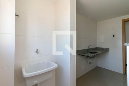 Apartamento à venda com 60m², 2 quartos e 2 vagasCozinha e Área de Serviço