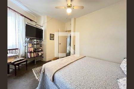 Casa à venda com 240m², 4 quartos e 5 vagas Casa à venda com 240m², 4 quartos e 5 vagasQuarto 1