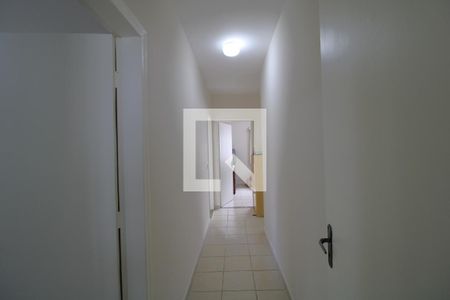 Corredor de casa para alugar com 3 quartos, 220m² em Jardim Campo Grande, São Paulo