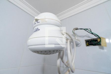 Casa de condomínio à venda com 174m², 3 quartos e 4 vagas Casa de condomínio à venda com 174m², 3 quartos e 4 vagasChuveiro