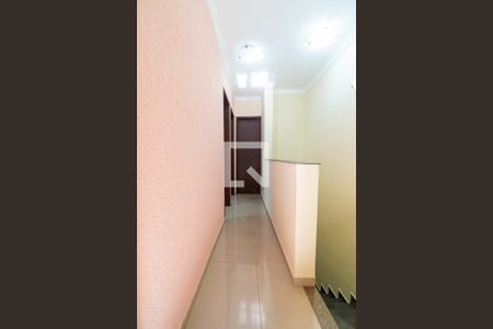 Casa de condomínio à venda com 174m², 3 quartos e 4 vagas Casa de condomínio à venda com 174m², 3 quartos e 4 vagasCorredor