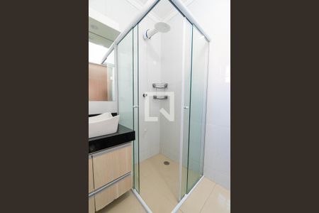 Casa de condomínio à venda com 174m², 3 quartos e 4 vagas Casa de condomínio à venda com 174m², 3 quartos e 4 vagasBanheiro