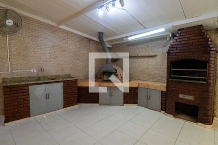 Casa de condomínio à venda com 174m², 3 quartos e 4 vagas Casa de condomínio à venda com 174m², 3 quartos e 4 vagasÁrea comum - Salão de festas