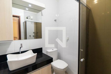 Casa de condomínio à venda com 174m², 3 quartos e 4 vagas Casa de condomínio à venda com 174m², 3 quartos e 4 vagasBanheiro