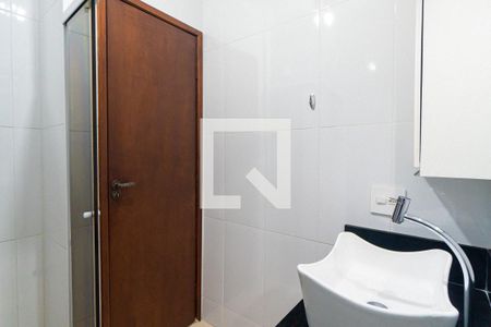 Casa de condomínio à venda com 174m², 3 quartos e 4 vagas Casa de condomínio à venda com 174m², 3 quartos e 4 vagasBanheiro