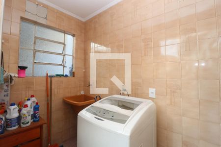 Casa à venda com 270m², 5 quartos e 4 vagasÁrea de Serviço 2