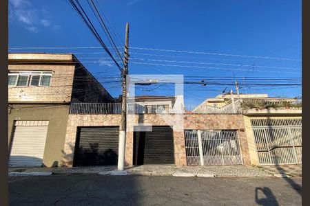 Casa à venda com 270m², 5 quartos e 4 vagasFachada