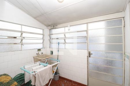 Casa à venda com 270m², 5 quartos e 4 vagasÁrea de Serviço 1