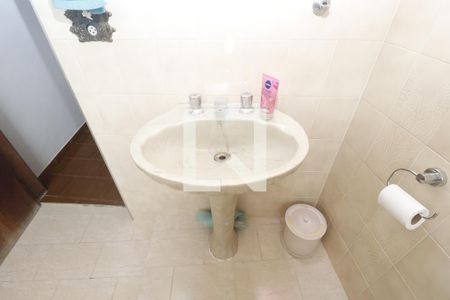 Casa à venda com 270m², 5 quartos e 4 vagasBanheiro da Suíte