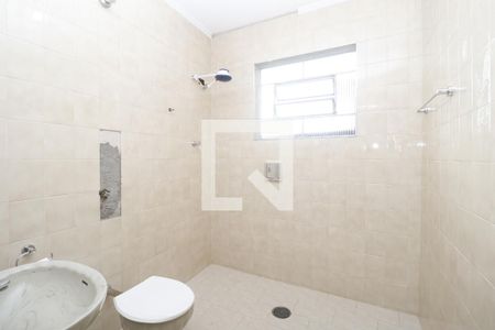 Casa à venda com 270m², 5 quartos e 4 vagasBanheiro da Suíte