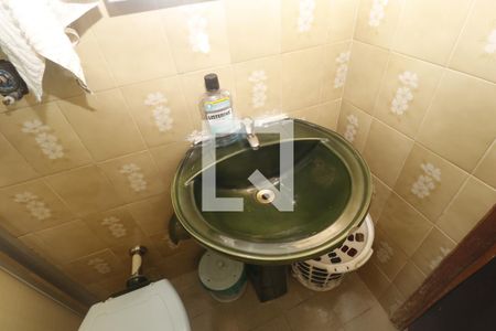 Casa à venda com 270m², 5 quartos e 4 vagasBanheiro 2