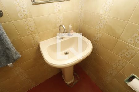 Casa à venda com 270m², 5 quartos e 4 vagasBanheiro 3