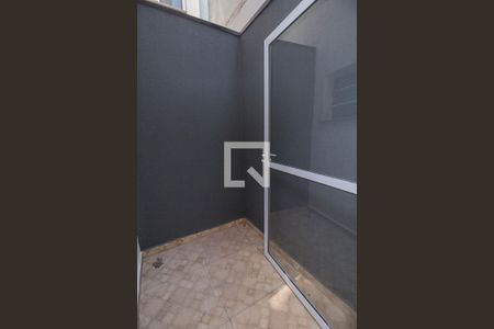 Apartamento à venda com 29m², 1 quarto e sem vaga Apartamento à venda com 29m², 1 quarto e sem vagaVaranda