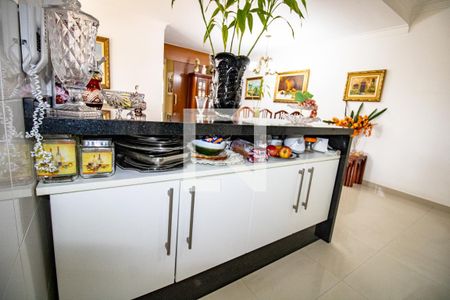 Apartamento à venda com 67m², 2 quartos e 1 vaga Apartamento à venda com 67m², 2 quartos e 1 vagaCozinha - detalhe armário