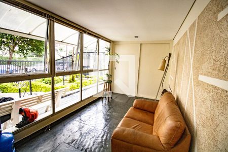 Apartamento à venda com 67m², 2 quartos e 1 vaga Apartamento à venda com 67m², 2 quartos e 1 vagaÁrea comum - hall de entrada
