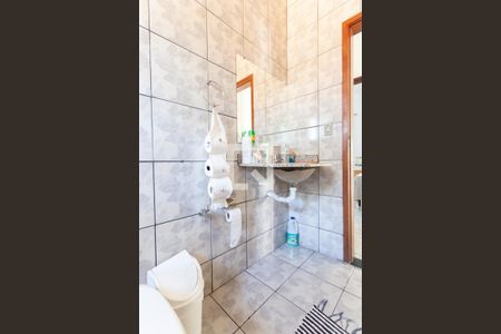Casa à venda com 140m², 3 quartos e 5 vagas Casa à venda com 140m², 3 quartos e 5 vagasBanheiro