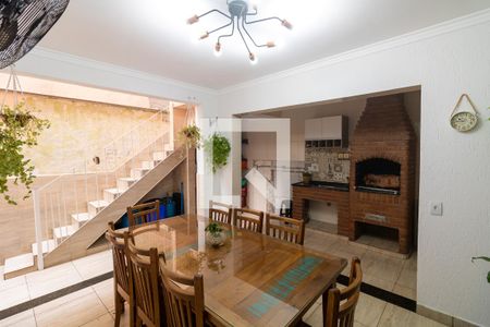 Casa à venda com 190m², 3 quartos e 2 vagas Casa à venda com 190m², 3 quartos e 2 vagasCozinha