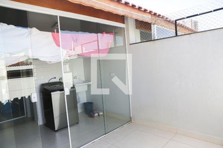 Casa à venda com 120m², 2 quartos e 2 vagasÁrea de Serviço - Quintal