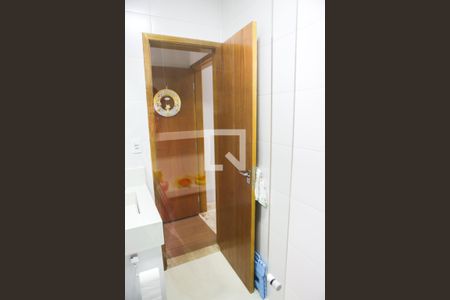 Casa à venda com 120m², 2 quartos e 2 vagasBanheiro da Suíte 2