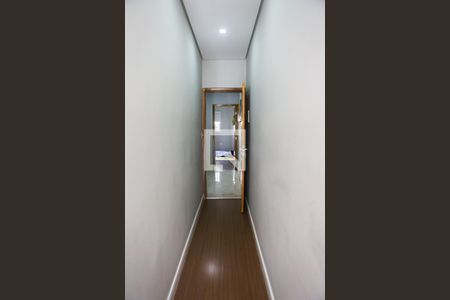 Casa à venda com 120m², 2 quartos e 2 vagasCorredor