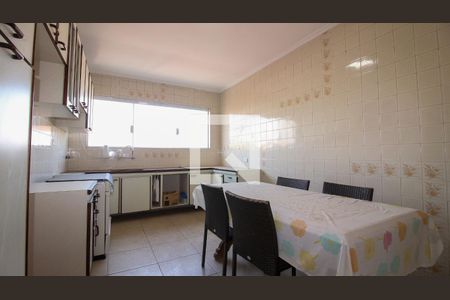 Casa à venda com 250m², 3 quartos e 2 vagasCozinha