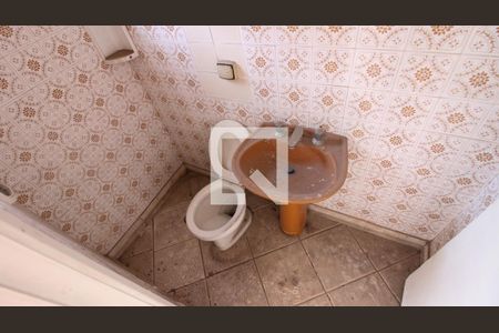 Casa à venda com 250m², 3 quartos e 2 vagasBanheiro de Serviço