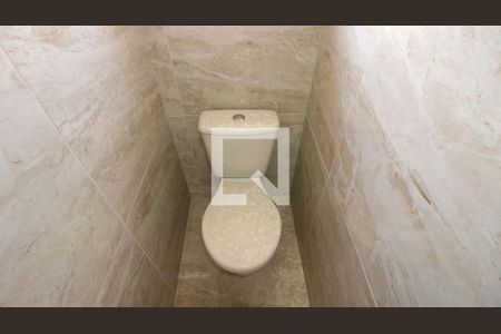 Casa à venda com 250m², 3 quartos e 2 vagasBanheiro da Suíte