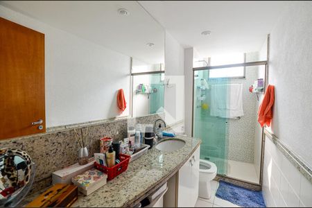 Apartamento à venda com 154m², 3 quartos e 1 vaga Apartamento à venda com 154m², 3 quartos e 1 vagaBanheiro Social